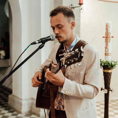 Male Solo Singer Frankfurt 