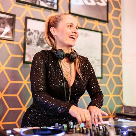 Berlin Female DJ 