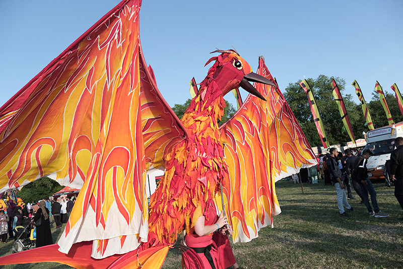 Hire Giant Bird Puppets Beautiful Walkabout Animal Parade Characters