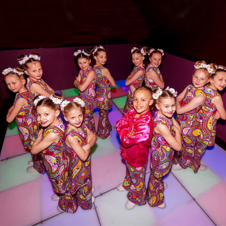 Groupe de danse Groove à thème des années 70