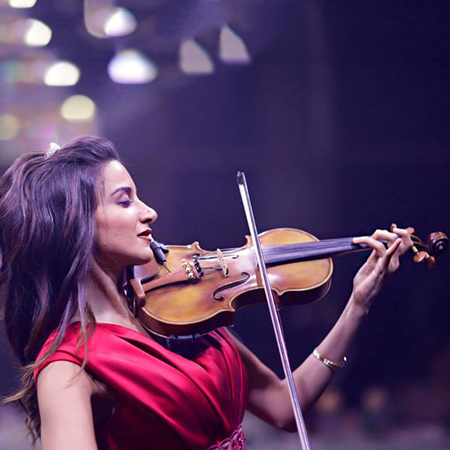 Mujer violinista de Beirut
