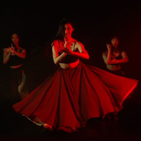 Bailarines contemporáneos chinos