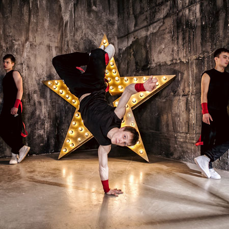 Acrobatic & Breakdancing Group