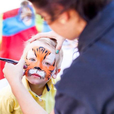 Divertissement pour fêtes d'enfants