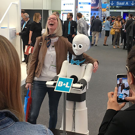 Robot humanoïde interactif