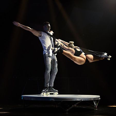 <span>Duo dinamico di pattinatori</span>