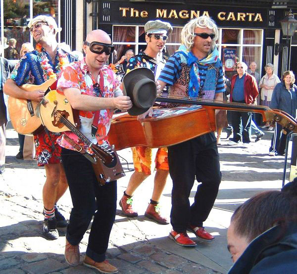 Comic Street Theatre Band London | Roving Band London | Slapstick Band