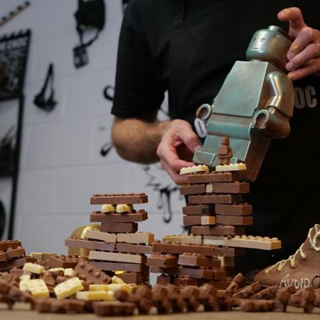 Ateliers de fabrication de briques en chocolat