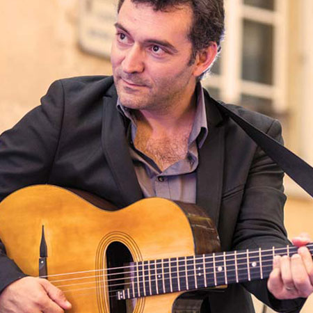Acoustic Guitarist Paris