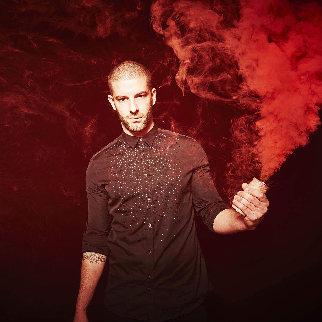 Darcy Oake Illusionist