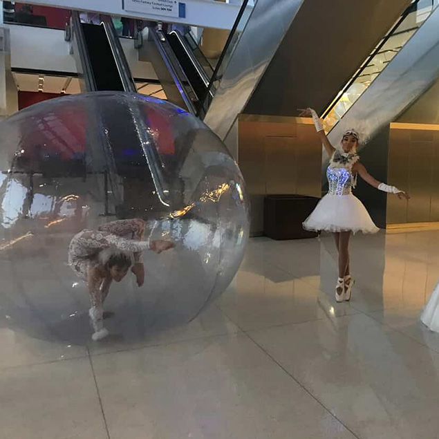 Bubble Contortionist