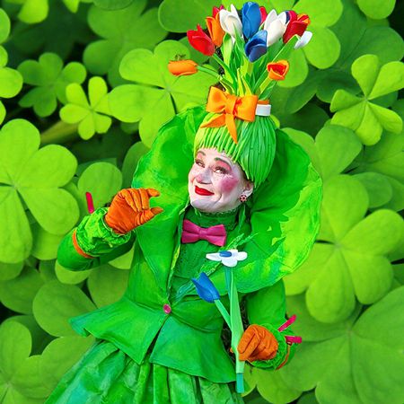 Lucky Spring Floral Roaming Act