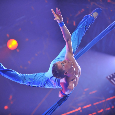 Aerialist Romain