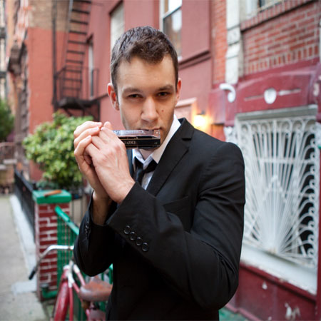 Joueur d'harmonica de New York