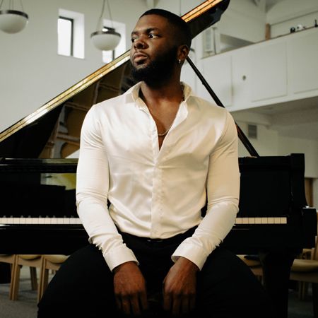 Versatile Pianist London
