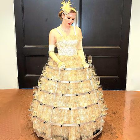 Vestido de Champagne itinerante en Toronto