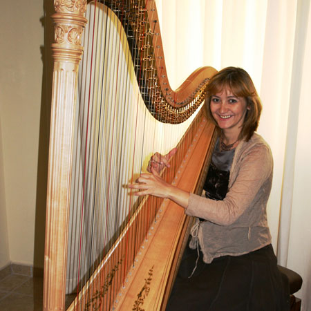 Solo Harp Player