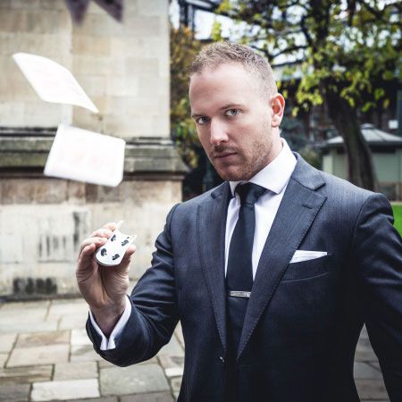 Close Up Magician Greg
