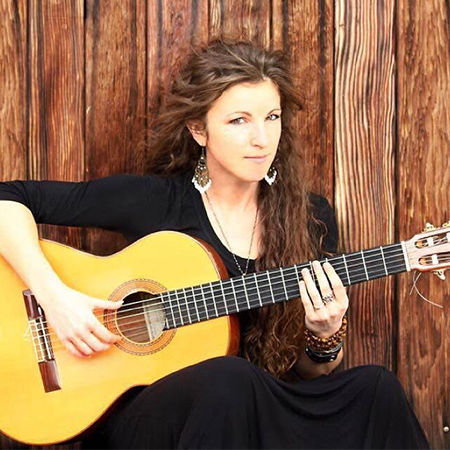 Guitariste de flamenco féminine