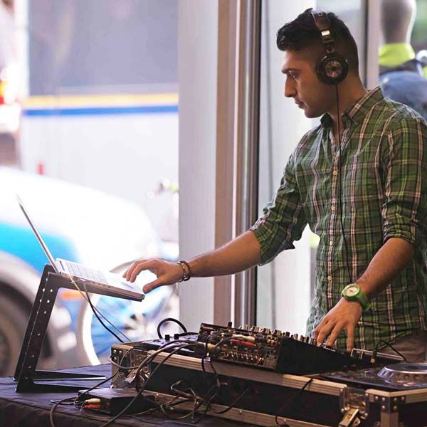 Male DJ Vancouver 