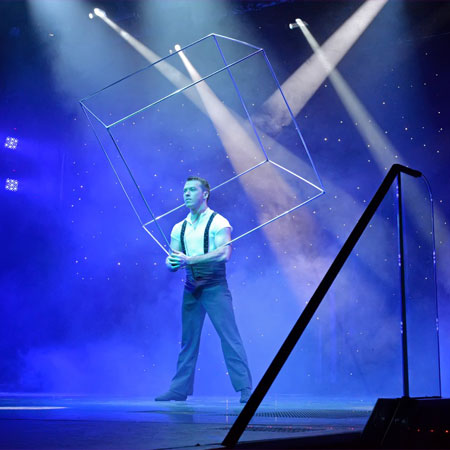 Solo Aerial Cube Performer