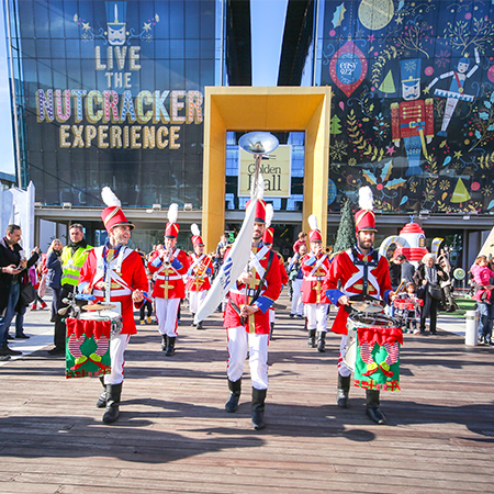 Banda de Soldados de Juguete Marchando