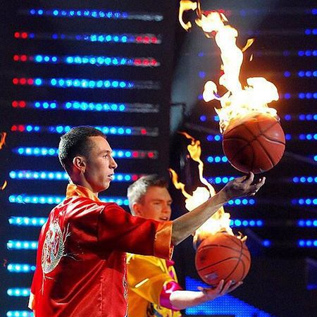 <div>Pallacanestro e Calcio Acro Show</div>