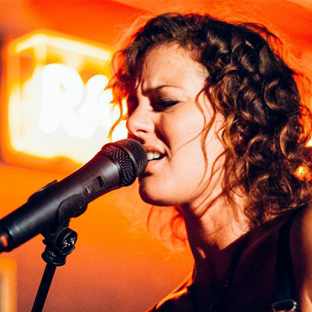 Cantante femenina en vivo en Londres