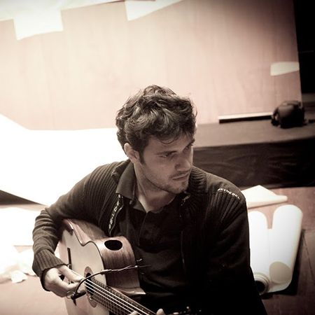 Acoustic Guitarist Portugal