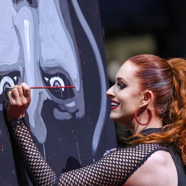 Female Speed Painter Kansas