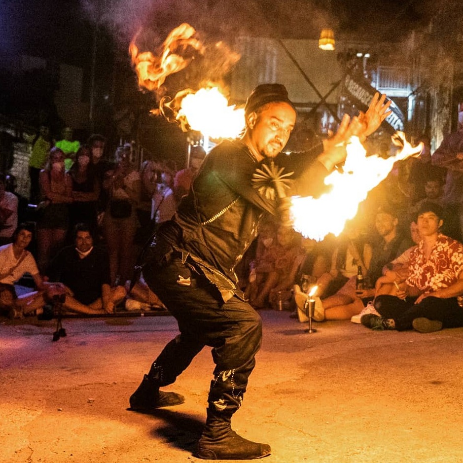 Munich Fire Performer
