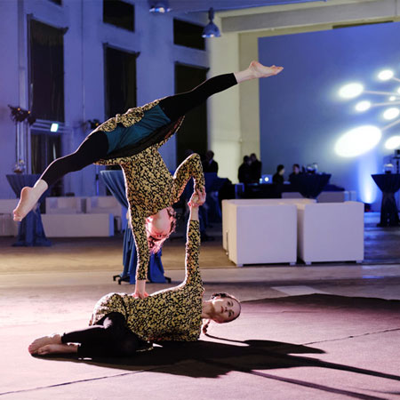 1920s Themed Acrobalance Act