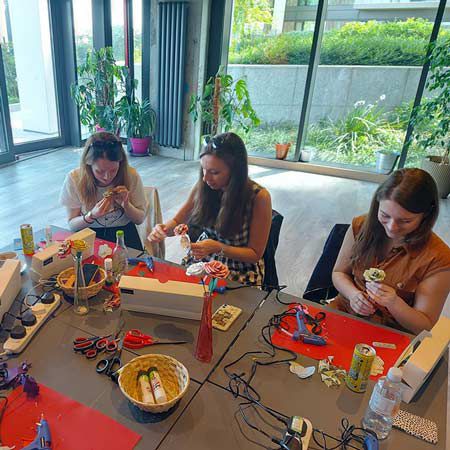 Ateliers de fabrication de fleurs en papier