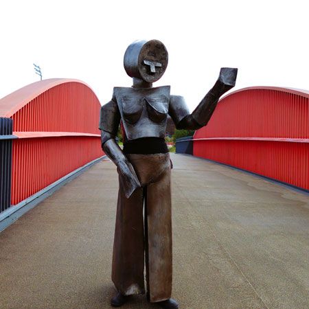 Rustic Robot Living Statue