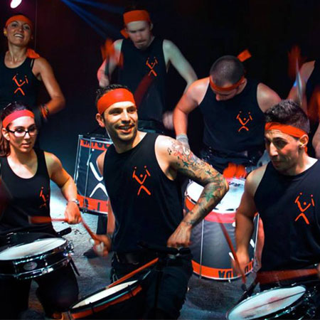 Spettacolo di Drumming Brasiliano