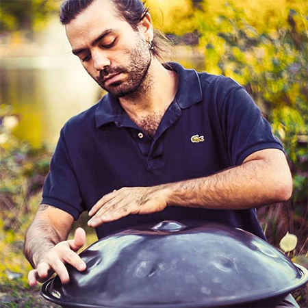 Intérprete de Handpan en el Reino Unido