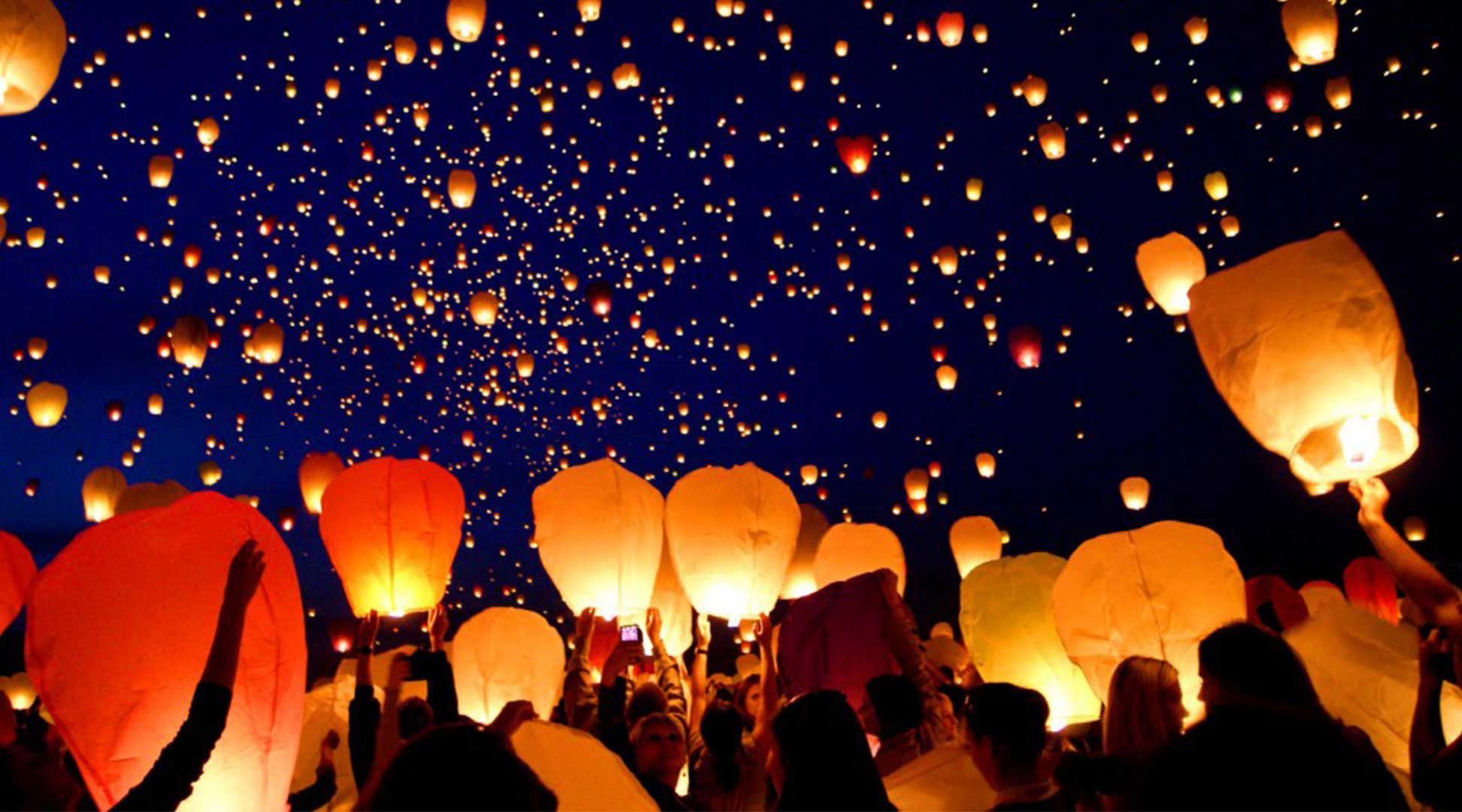 Flying deals paper lanterns