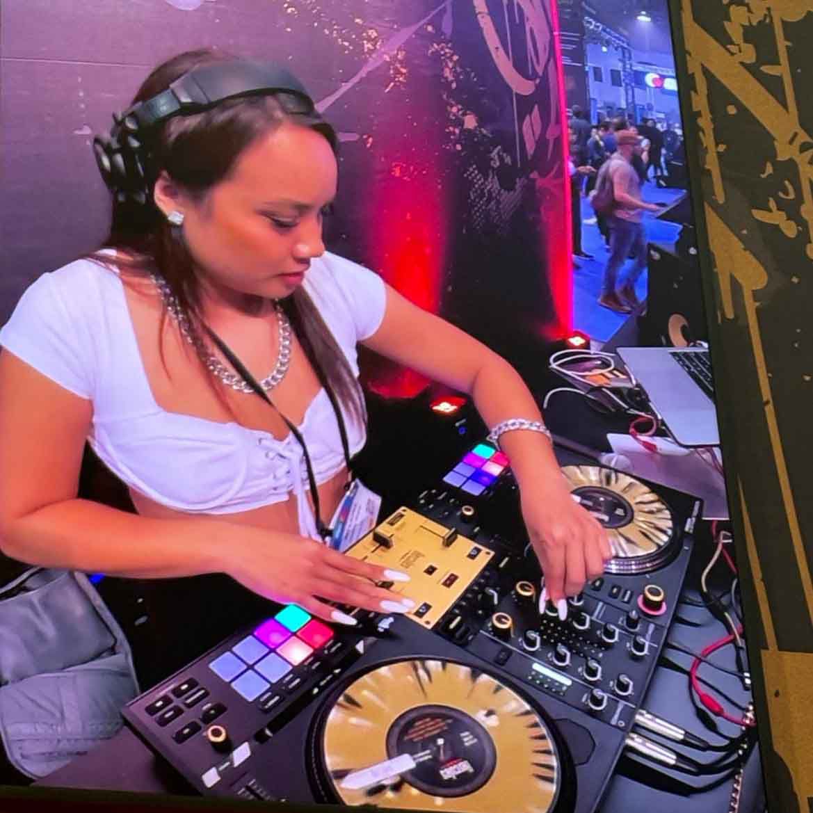 Book a Female DJ Los Angeles | Scarlett Entertainment