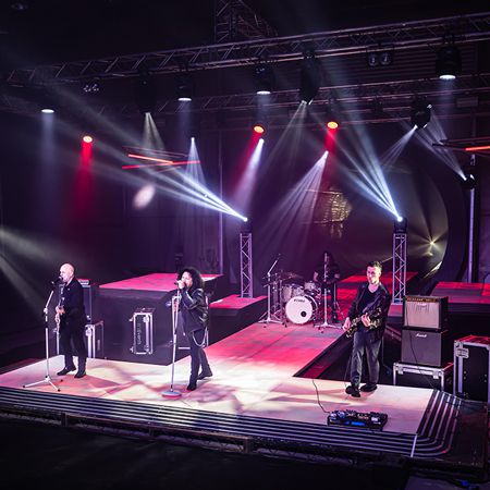 4-Piece Metal Covers Band