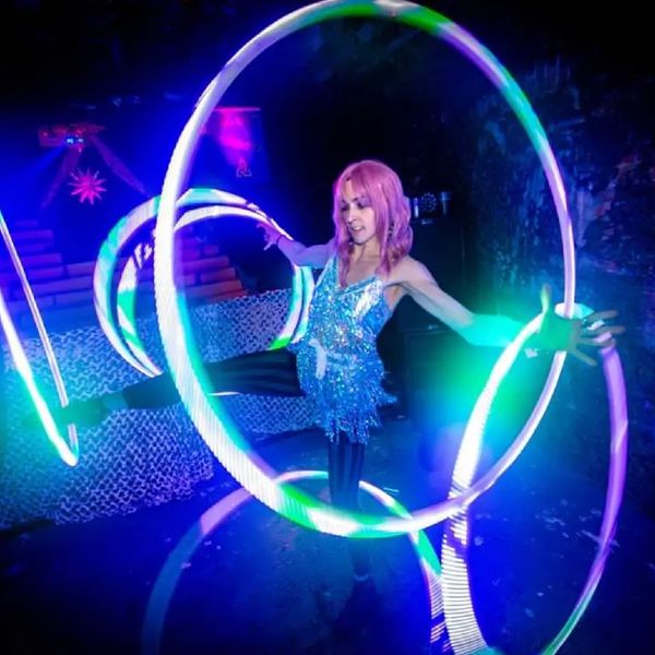 Artista di Hula Hoop LED in UK