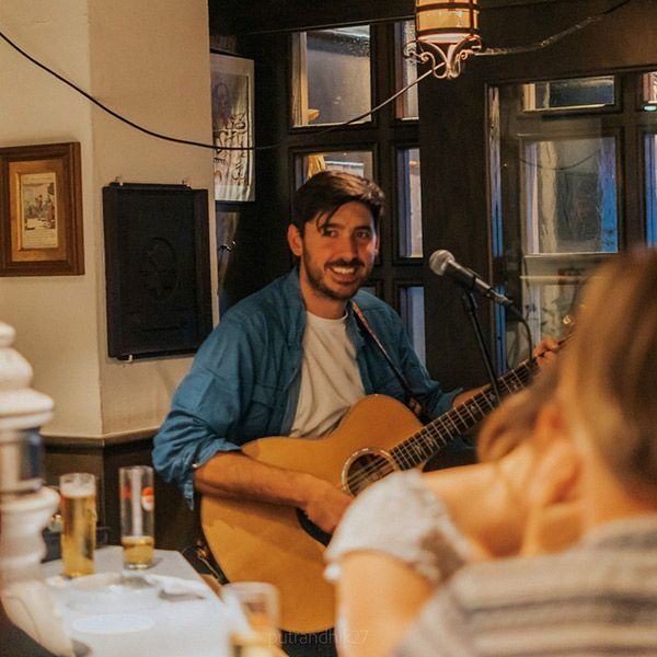 Solo Músico Acústico Irlanda