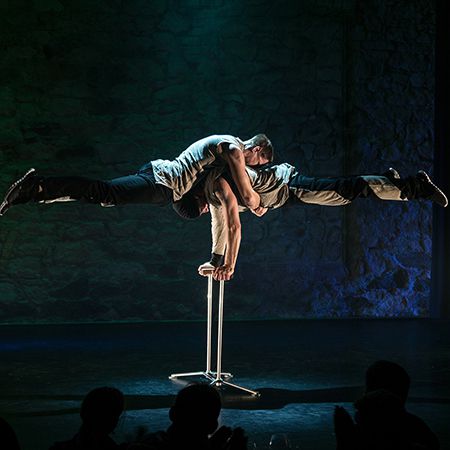 Breakdance & Acrobatics Duo