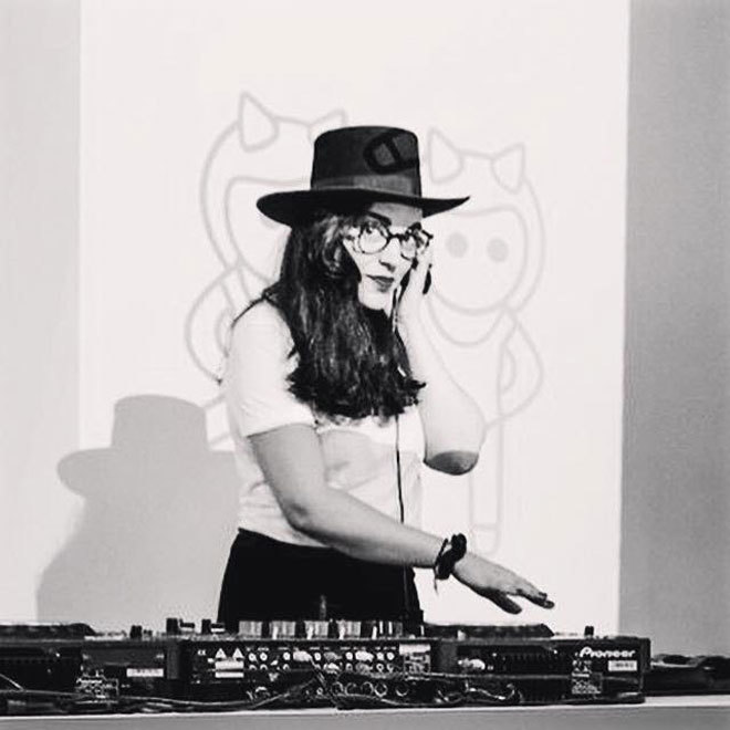 Retro Female DJ Spain