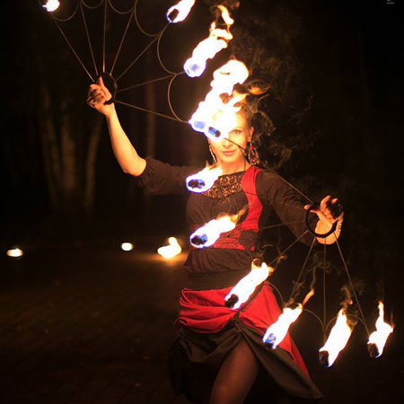 Danseur de feu en Estonie