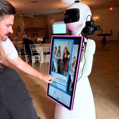 Event Roaming Selfie Robot 
