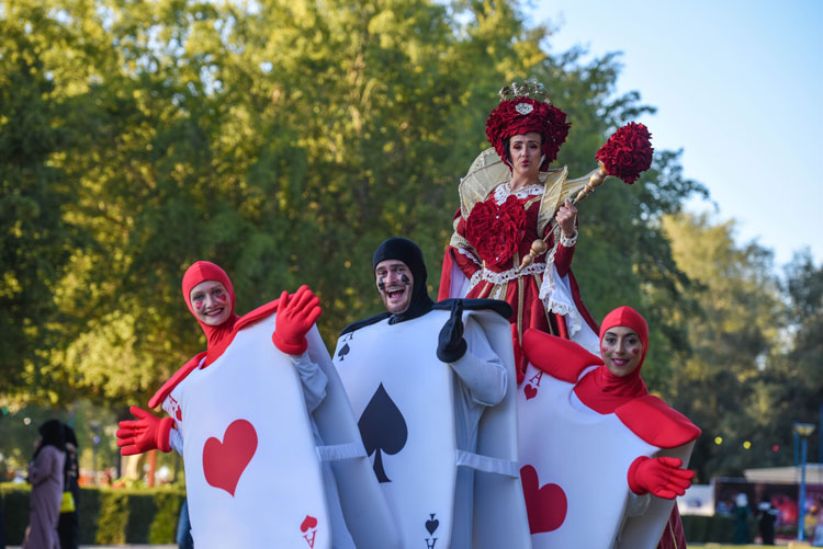 Alice In Wonderland Parade | Scarlett Entertainment