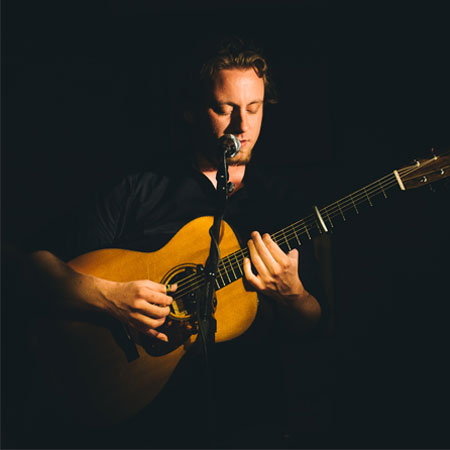 Fingerstyle Acoustic Guitarist