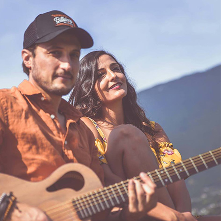 Duo acustico dal vivo in Francia