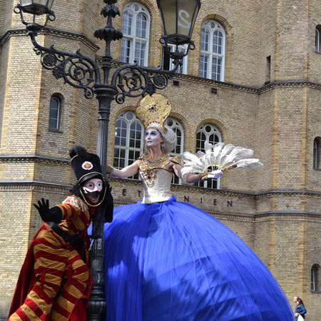 Princess & King Stilt Walkers