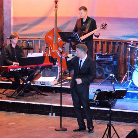 Tom's Große Swing-Band